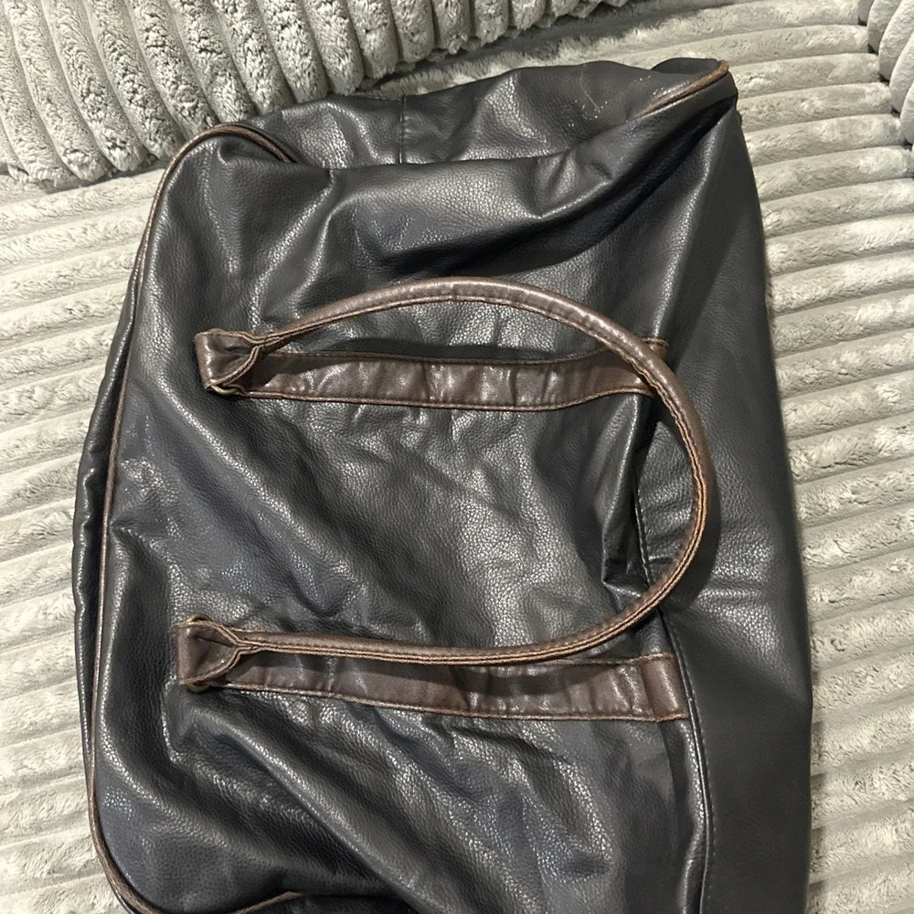 Urban Renewal UR Duffle Bag Usher Gift Leather Like Travel Tote 20